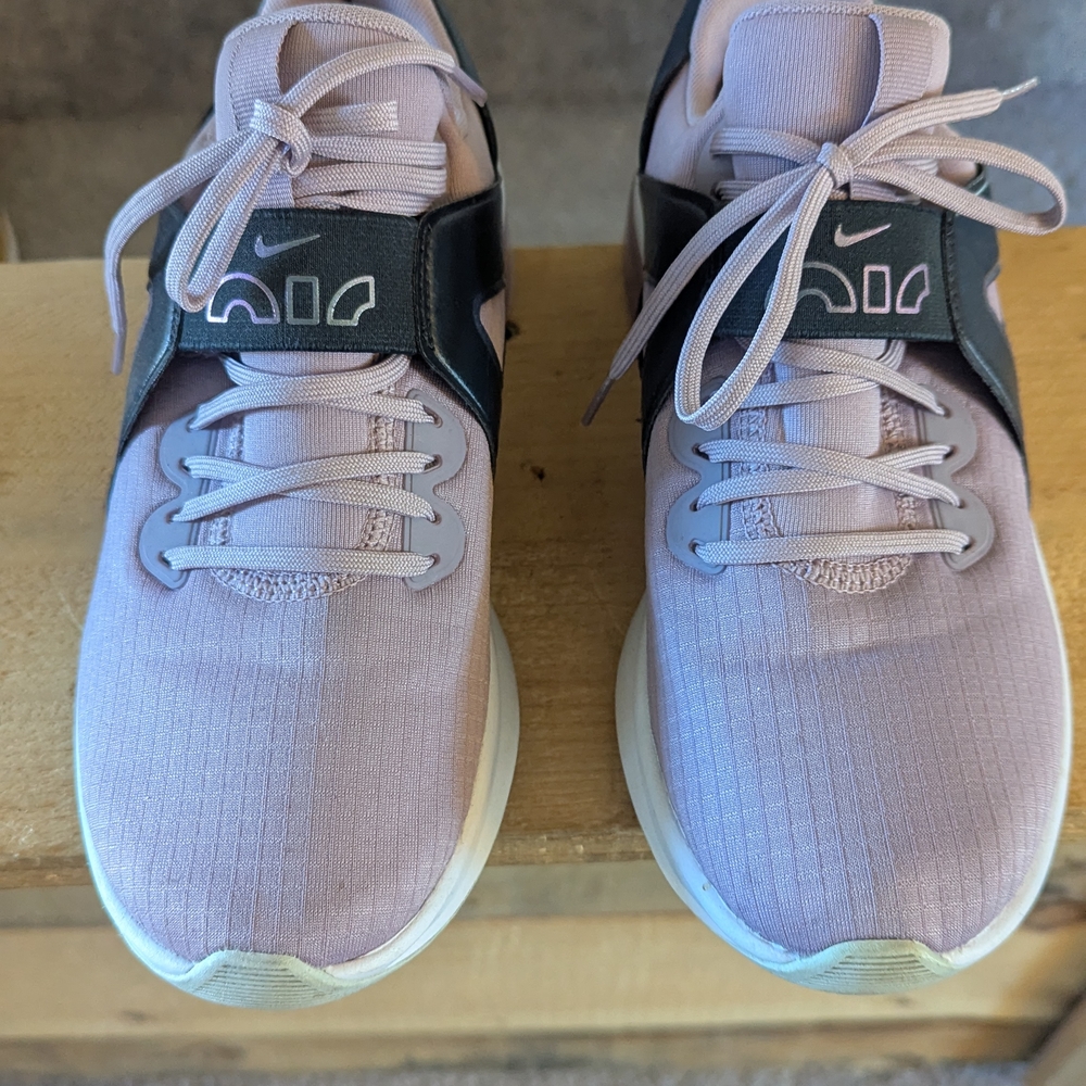 Nike Pink Athletic Shoes with Breathable Fabric